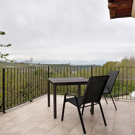 Casa Rea Tatil Evi Murazzano (Cuneo)